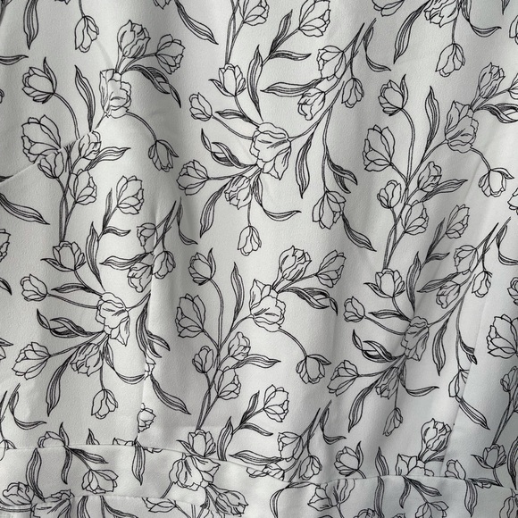 Banana Republic Romper (size 4) - Picture 2 of 4